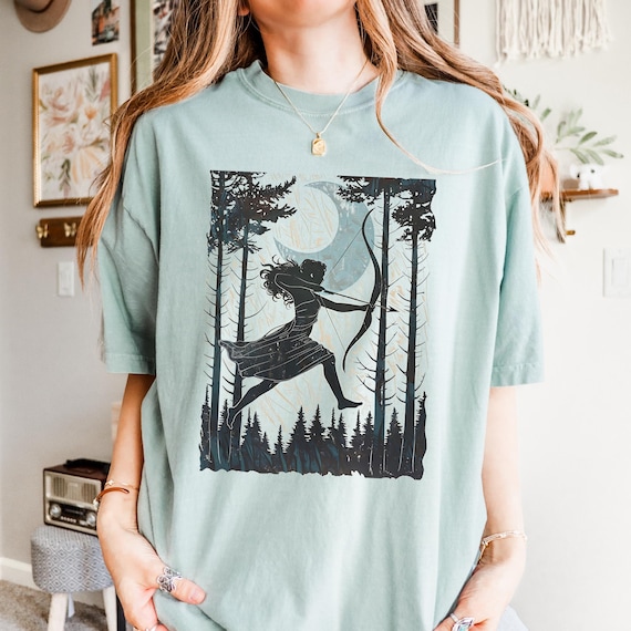 Artemis Goddess Shirt, Crescent Moon Shirt, Mythology T-Shirt, Greek Goddess Shirt, Moon Shirt, Bookish Shirt, Dark Academia Reader Gift
