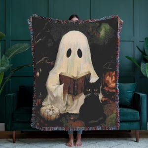 Cute Ghost Reading Woven Throw Blanket – Halloween Book Lover Gift, Gothic Decor, Cozy Fall Blanket, Ghost Tapestry, Spooky Season Throw