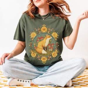 Vintage Fox Mushroom Cottagecore Shirt, Fox Lover Gift, Wildflower Meadow, Woodland Lover Gift for Her, Fairycore Tee, Forestcore T-Shirt