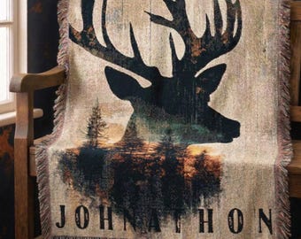 Personalisierte Whitetail Deer Buck gewebte Decke, rustikale Hüttendecke aus Baumwolle, Naturszene Wandteppich, Geschenk für Jäger & Naturliebhaber