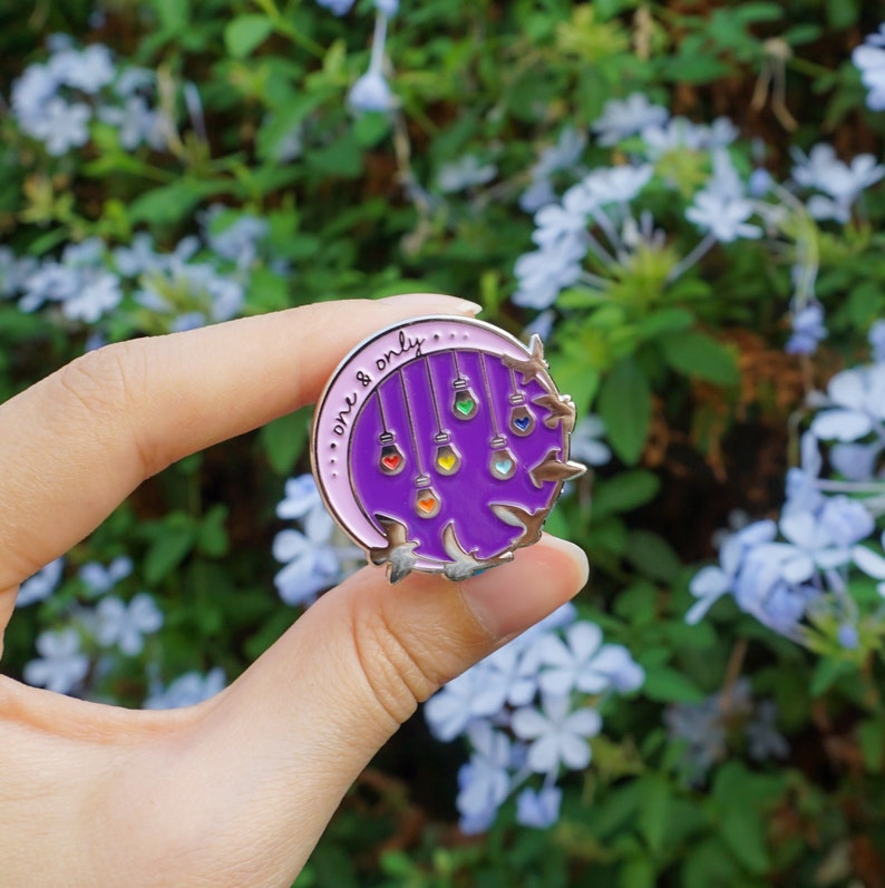 INSTOCKS ASTRO One /& Only Pin