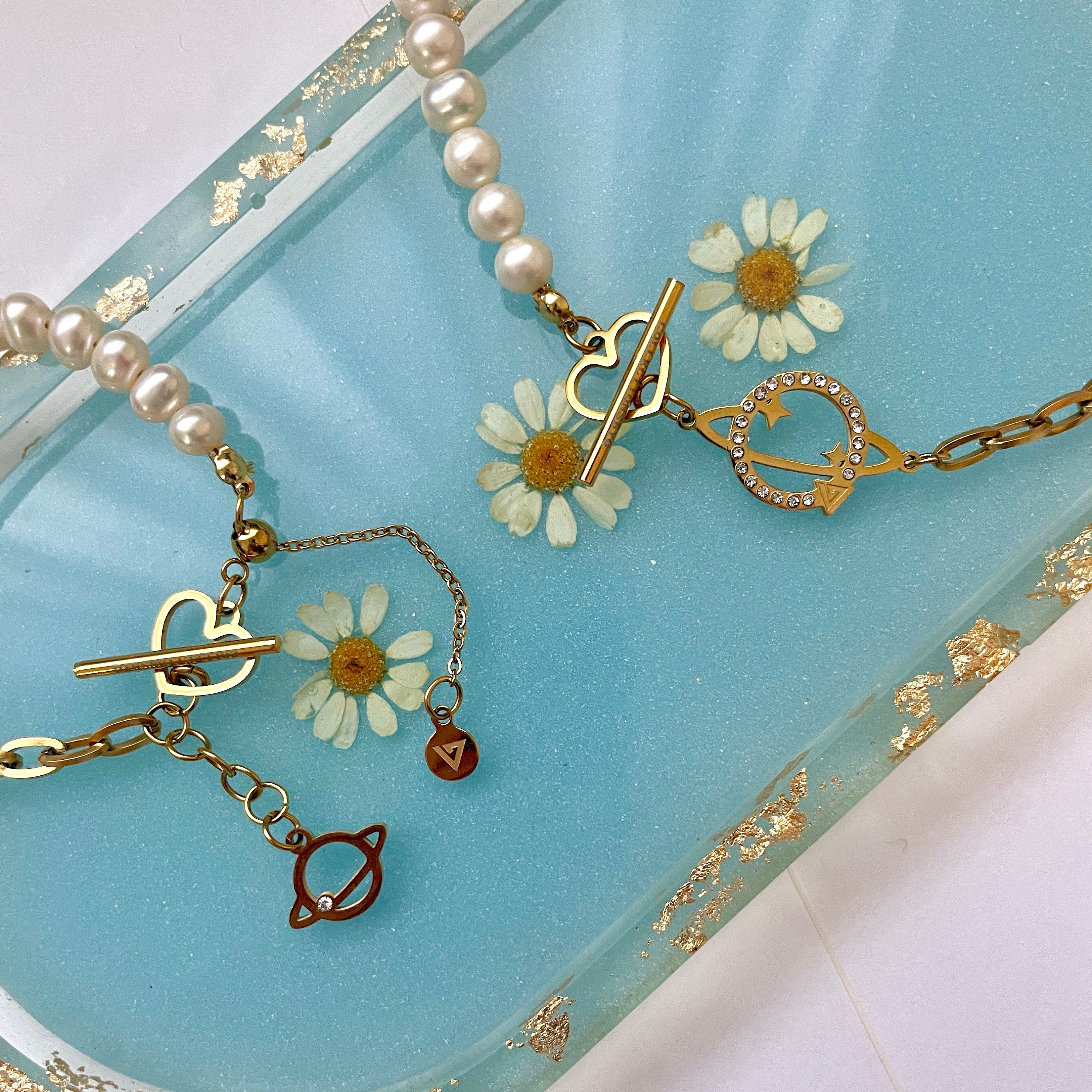 Seventeen Necklace - Etsy