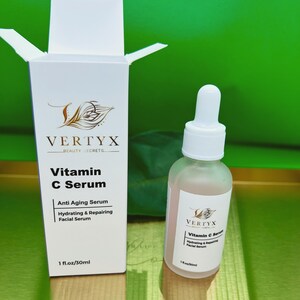 Anti aging vitamin C serum with hylouronic acid image 3