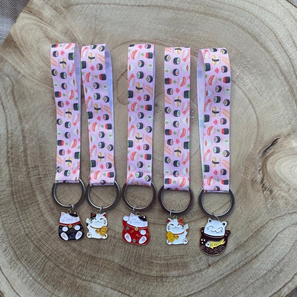 Porte-clés sushi pour clés avec breloque chat porte-bonheur, bracelet rose en tissu rouleau de sushi, porte-clés kawaii, cuisine japonaise, porte-clés ramen