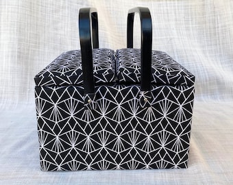 Caja organizadora de costura con kit de accesorios sashiko, cesta de costura cuadrada grande diseño sashiko con tapas gemelas y bandeja superior de plástico