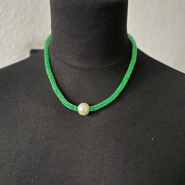 Collier avec ou sans perles