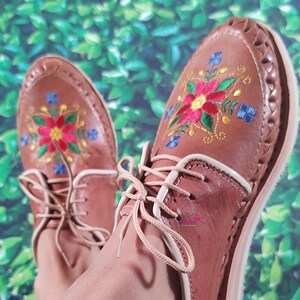 Embroidered Leather Loafers| Leather Floral Shoes| Artisanal Embroidered Leather Shoes| Mexican Leather Shoes