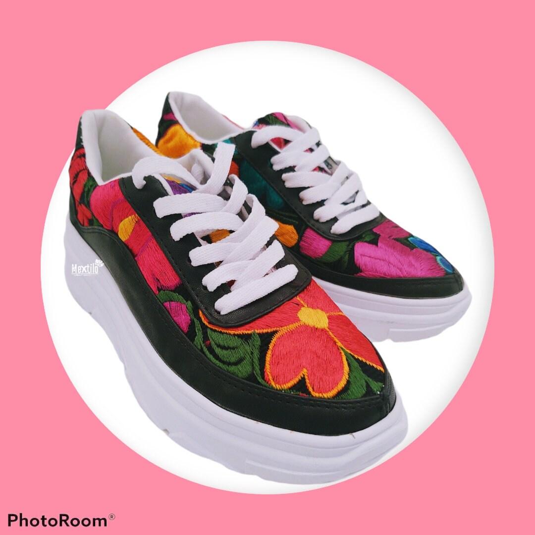 flower embroidered sneakers
