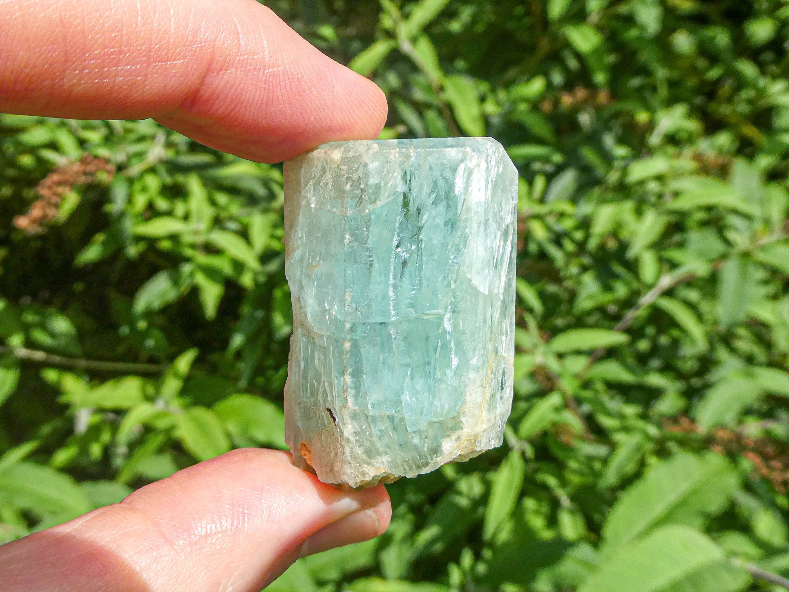 ナミビア産アクアマリン結晶標本：ブルーベリル原石、エロンゴ山脈