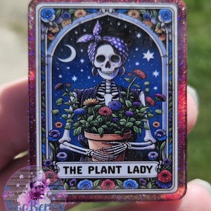Carrete de insignia de epoxi con diseño de carta del Tarot Esqueleto de La Dama de las Plantas, llavero, agarre para teléfono, marcador de clip o imán