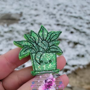 Pothos Houseplant Keychain, phone grip, or magnet