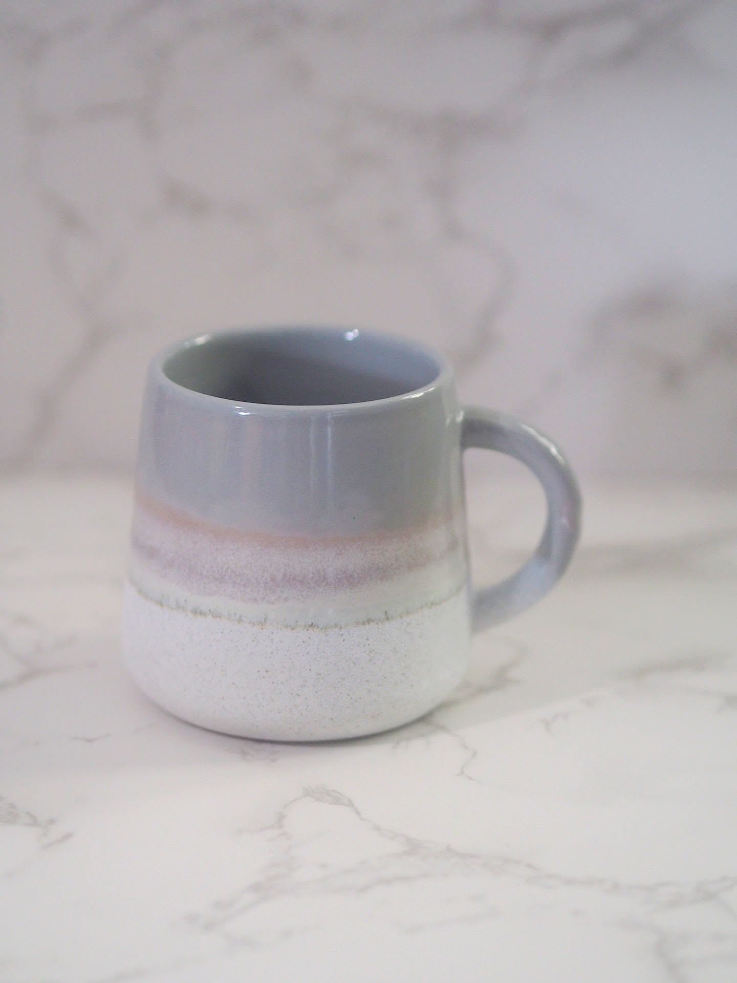 Grande Tasse en Grès Gris Ombre Mojave