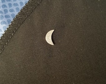Sterling Silver Textured 1/2 Moon Mask Pin