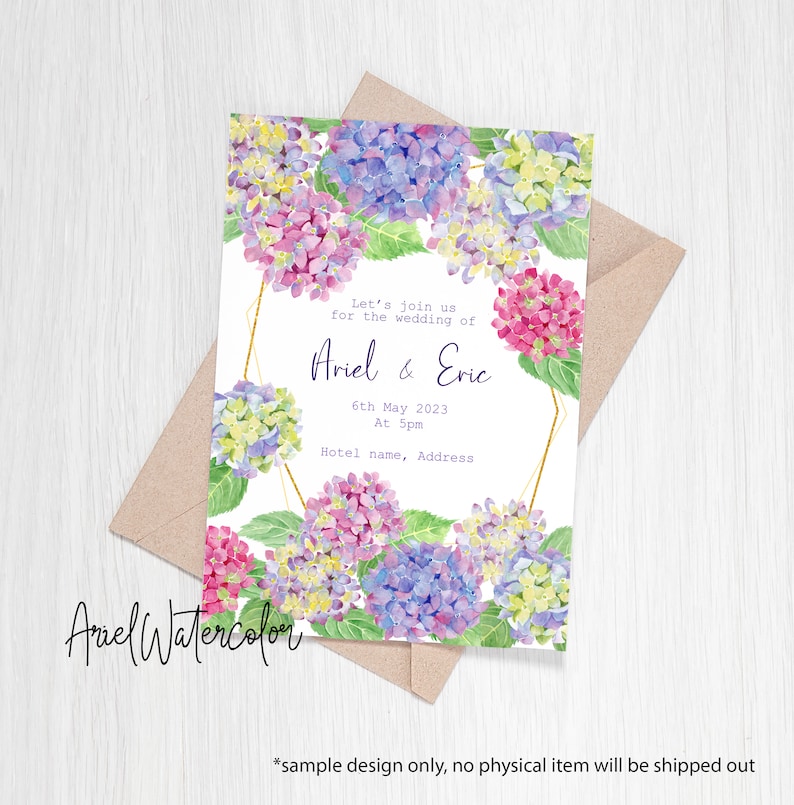 Op de afbeelding: Huwelijksuitnodiging met een aquarel-illustratie van hortensia's in tinten roze, blauw en geel. De tekst luidt "Let's join us for the wedding of Ariel & Eric, 6th May 2023, At 5pm, Hotel name, Address".