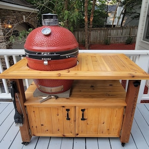 カスタムサイズのBig Green Egg/Kamado Joe屋外テーブル | 屋外キッチンスペース | カスタム屋外パティオテーブル | 折りたたみ式ウィングエクステンションもご用意
