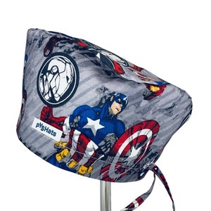Scrub Cap Hat - Capitan America contra Iron Man Marvel comic TRE TAGLIE disponibili - Fatto a mano in Irlanda
