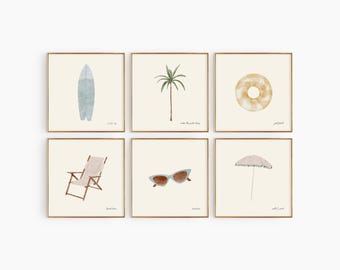 Puede incluir: Seis ilustraciones de acuarela enmarcadas de artículos de playa de verano. Las ilustraciones incluyen una tabla de surf, una palmera, un flotador de donut, una silla de playa, gafas de sol y una sombrilla de playa.