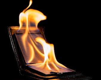 Feuer Geldbörse – Magische Flammen Geldbörse – Kevlar Ignition Wallet für Magier