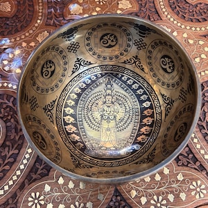 SH25 | weight 0.900kg, Height 10cm x width 19cm Handmade Carving Singing Bowl. Tibetan Sound Bowl Meditation, | Includes Mallet  Cushion