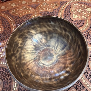 SH26 | weight 1.330kg, Height 10cm x width 22cm Handmade Carving Singing Bowl. Tibetan Sound Bowl Meditation, | Includes Mallet  Cushion