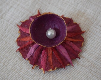Flower pendant made of handmade paper