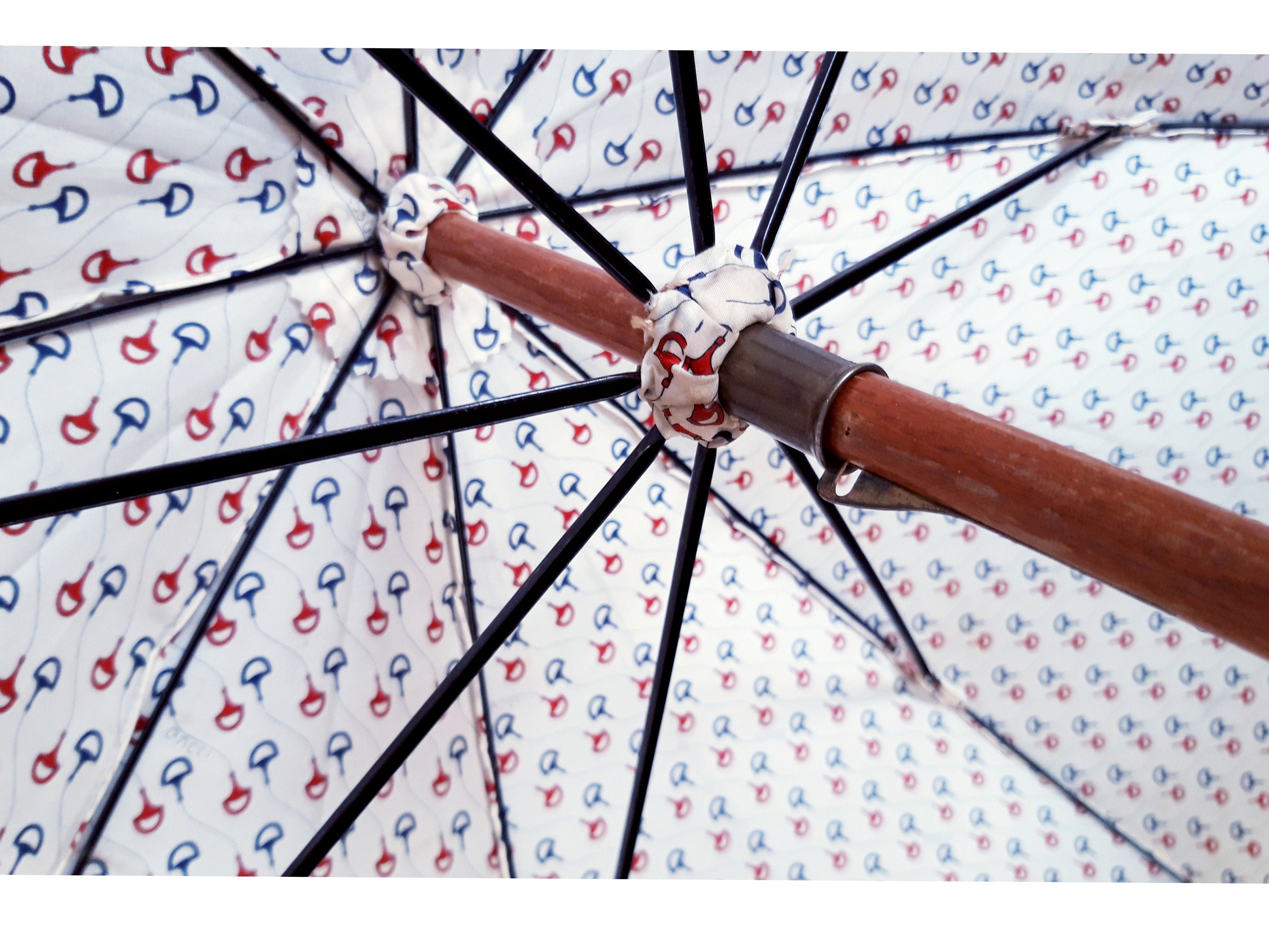 Rare Unique Vintage Gucci umbrella wooden handle w shoulder strap gently  used