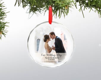 Personalisierte Foto Glasverzierung Unser Hochzeitstag, personalisierte Weihnachtsverzierung, Hochzeit Weihnachtsverzierungs-Andenken, kundenspezifische Verzierung.