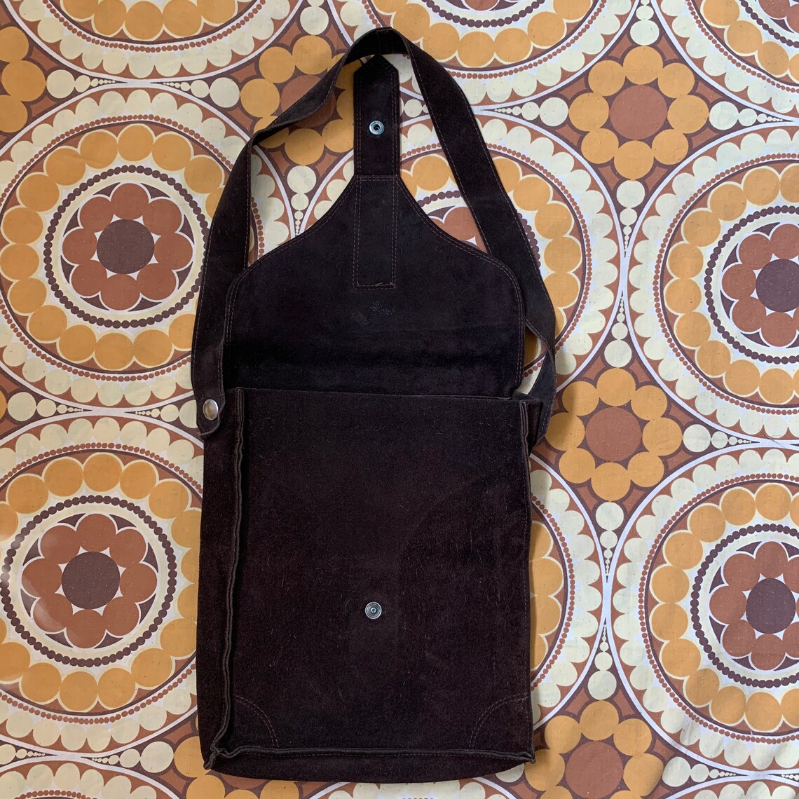 Chain suede messenger bag Black