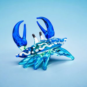 Thai Handblown Blue Crab Glass Figurine | Coastal Sea Life Sculpture | Unique Handmade Beach Decor Gift (3inches)