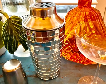 Disco cocktail shaker