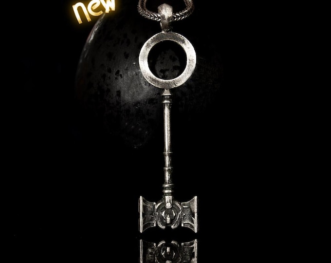 Jayce Hammer Pendant Necklace – League of Legends Jewelry – Handmade Silver Weapon Charm – LoL Top Lane Champion Gift – Cosplay Necklace