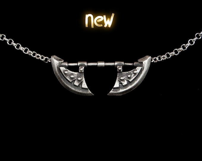 Renekton Weapon Pendant Necklace – League of Legends Jewelry – Handmade Silver LoL Top Lane Champion Charm – Gamer Gift – Cosplay Necklace