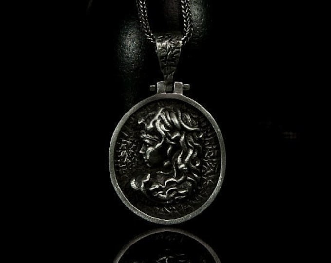 Silver Medusa Pendant, Medusa Pendant, Medusas Head, Mythical Woman, Mythical Monster, Snake Hair Medusa, Medusas Snakes, Medusa on Silver