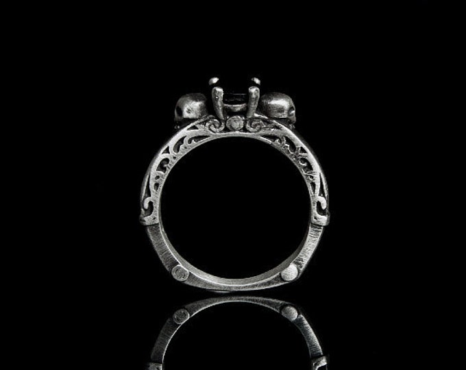 Engagement Skull Ring, Engagement Ring, Solitaire Ring, Statement Ring, Spinel Solitaire Ring, Black Stone Ring, Skull Solitaire Ring, Gift