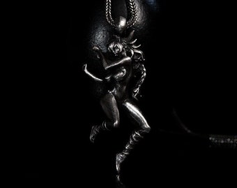 Colgante de Ahri hecho a mano en plata de ley 925 - Joyería de League of Legends