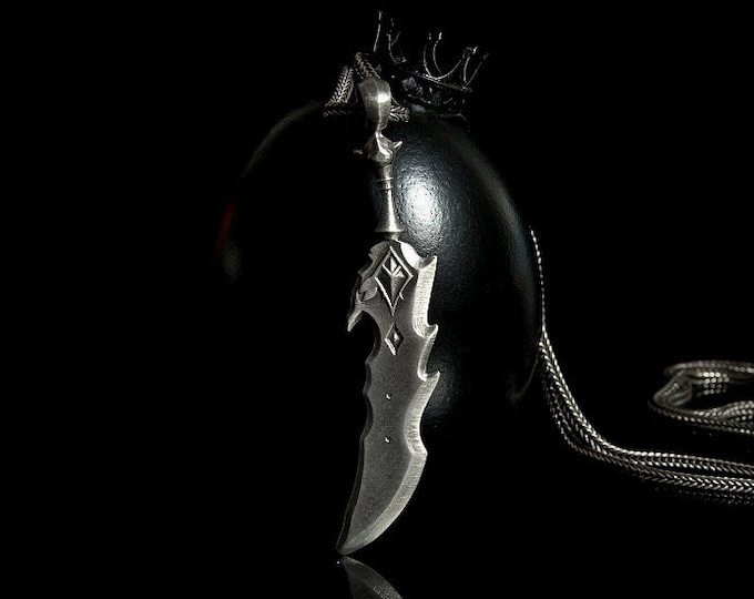 Tryndamere Blade Silver Pendant, Trynda Silver Blade Pendant, Gamers Accessory, League Trynda, League of Legends Pendant, Trynda Pendant