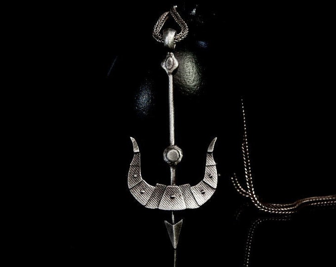 Vayne Crossbow Silver Pendant Handmade Ballista Necklace Vayne Ultimate Ability Final Hour League of Legends Inspired Gaming Accessories