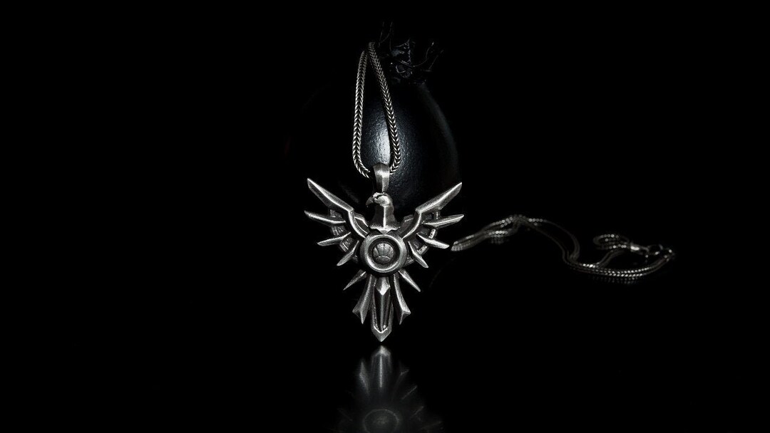 Iron Solari Leona Pendant, Leona Silver Pendant, Locket of the Iron Solari, Gamers Accessories