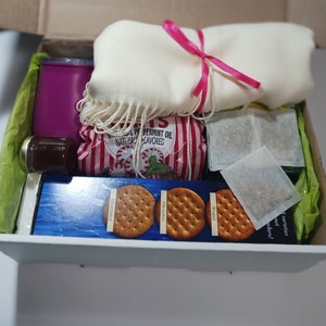 Holiday Gift Box, Valentines Day Package, Christmas Gift Idea, Breast Cancer Gift Box, Self-Care, Thinking of you Cancer Patient Recovery