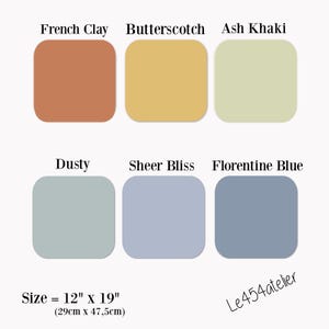 Pu&ograve; includere: Sei campioni di colore su uno sfondo bianco. I colori sono French Clay, Butterscotch, Ash Khaki, Dusty, Sheer Bliss e Florentine Blue. I campioni misurano 12 pollici per 19 pollici, ovvero 29 centimetri per 47,5 centimetri.