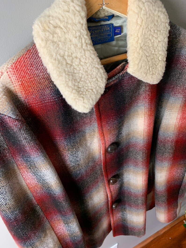 Large 70s Pendleton plaid coat1970s red made in the USA mens size 42 brown and gray wool plaid jacket with faux fur collar