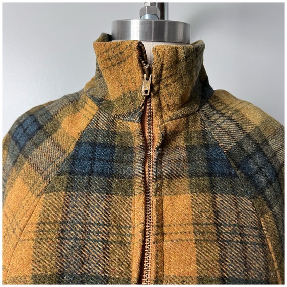 Vintage 60s Wool Plaid Cape/1960's Country Place … - image 3