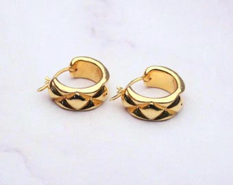 18K Solid Gold Geometric Huggie Eleanor Hoop Earrings: Chunky Textured Mini Hoops