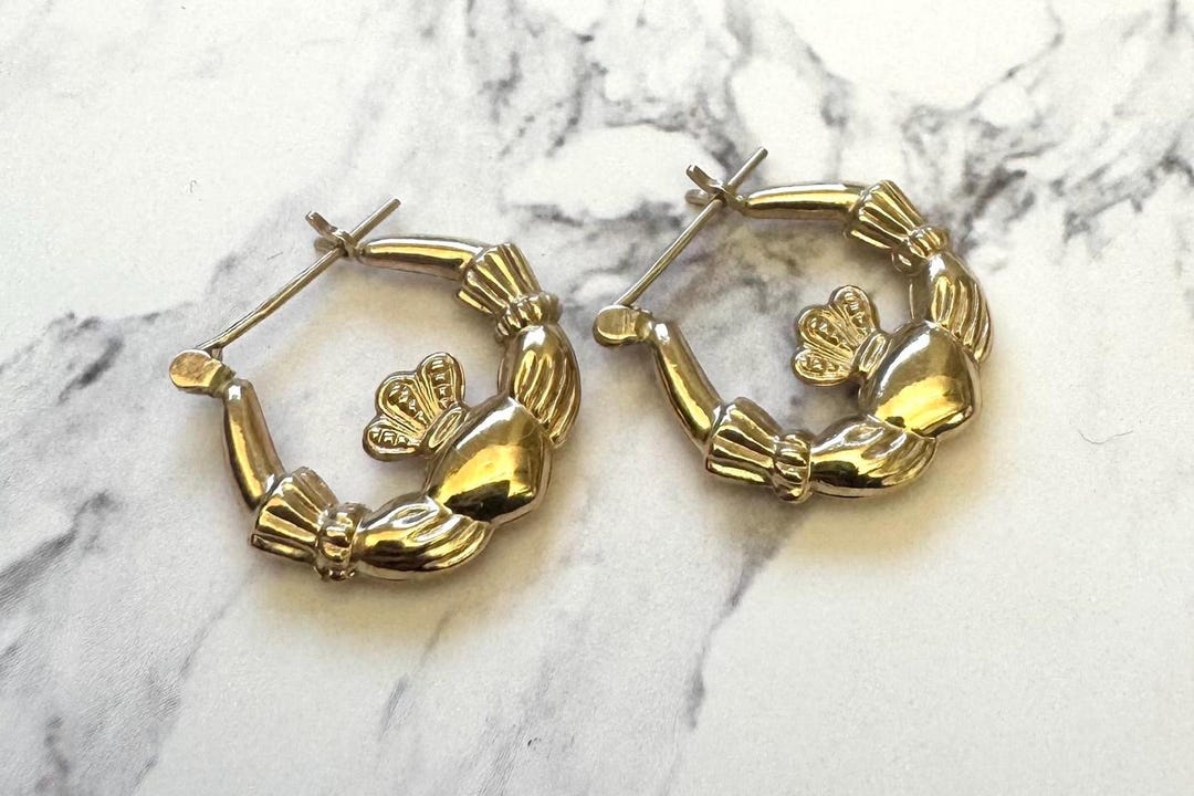 14k Gold Shiny Claddagh Design Hoop Earrings, D... – T880 | Jewelry