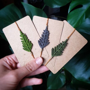 Fern macrame bracelet with fern leaf // fern bracelet with leaf FERNWEH
