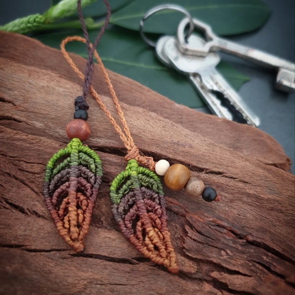 Makramee Schlüsselanhänger mit Blatt // Natur Handyanhänger Anhänger HERBSTLAUB Farbverlauf