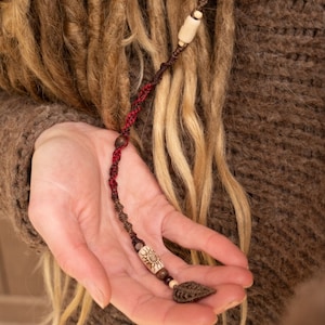 HANAHONUA COLLAB Unique Dreadwrap Madera Natural Dread Bead Macrame Leaf // Dread Jewelry Hairwrap // Fakedread imagen 2