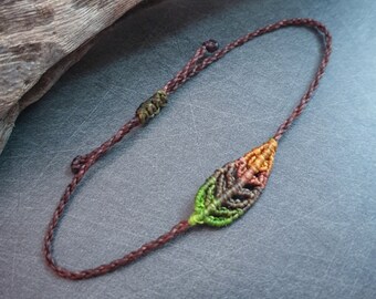 Leaf bracelet macrame bracelet with leaf color gradient // natural bracelet friendship bracelet AUTUMN LEAVES