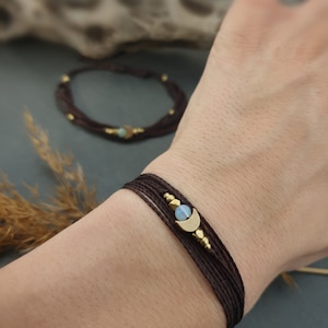 Pulseira lua dourada // Pulseira com lua e pedra semipreciosa pérola personalizável // Cor desejada latão wrap look