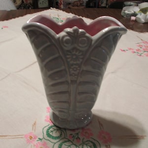 Vintage Gray/Pink Gonder Pottery Vase